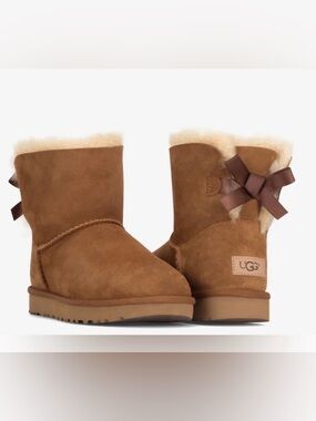 Ugg Australia Mini Bailey Bow II Suede Sheepskin Boots Size 6 Shearling
